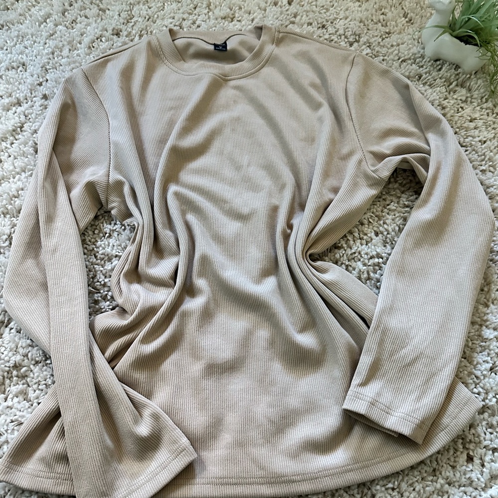 Dazy ribbed beige highend casual preppy, minimalist long sleeve collared…